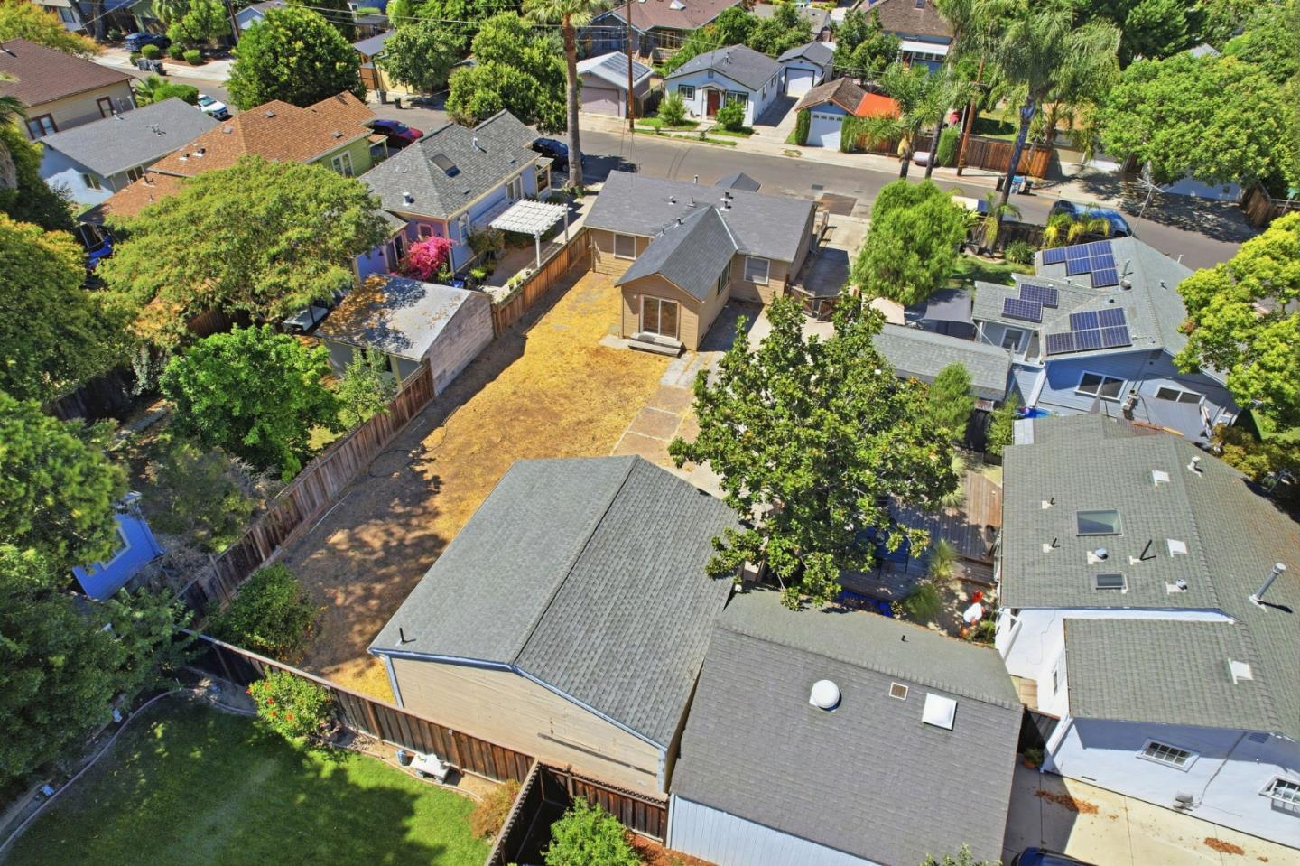512 Fisk AVE