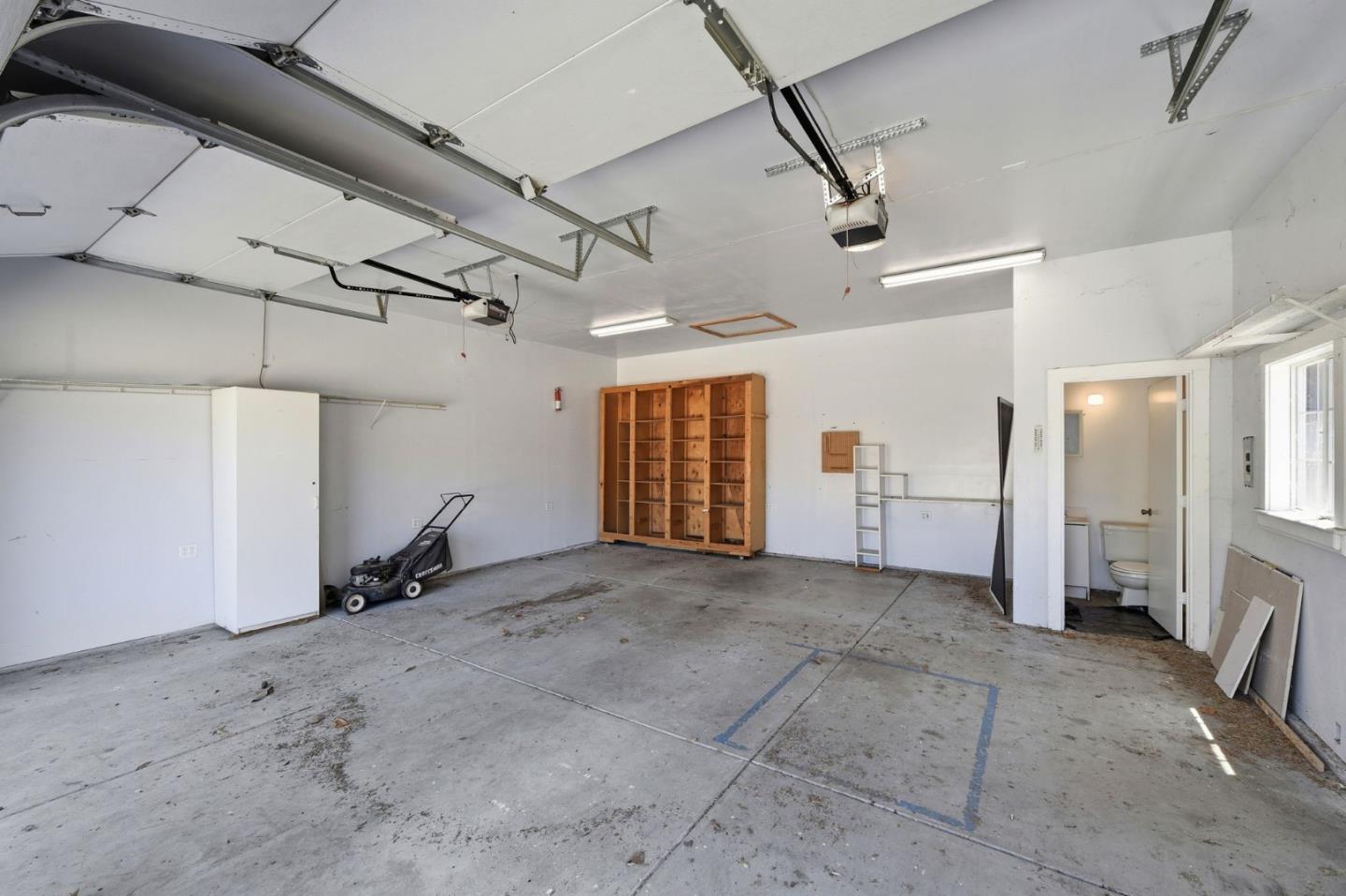 512 Fisk AVE