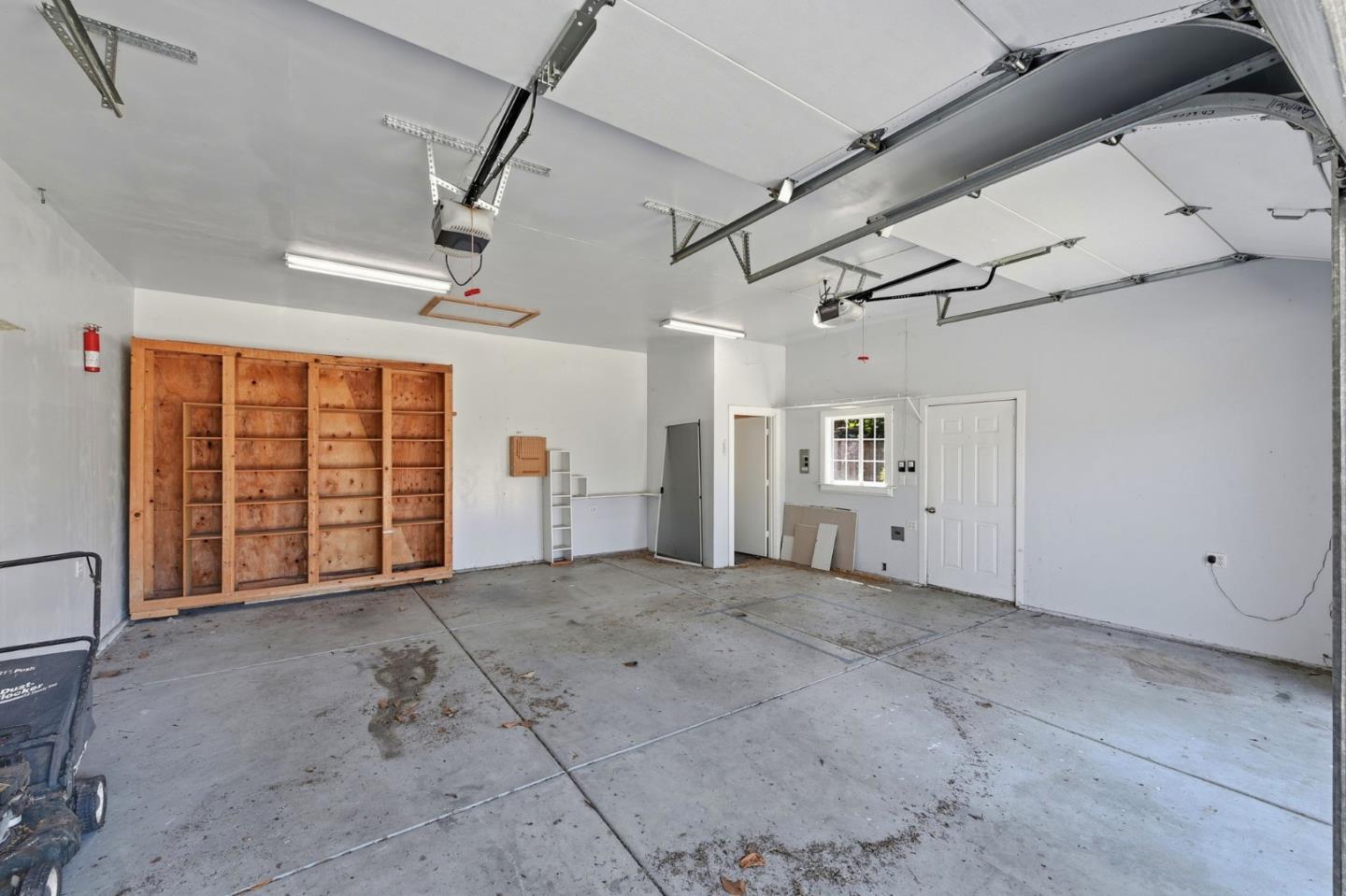 512 Fisk AVE