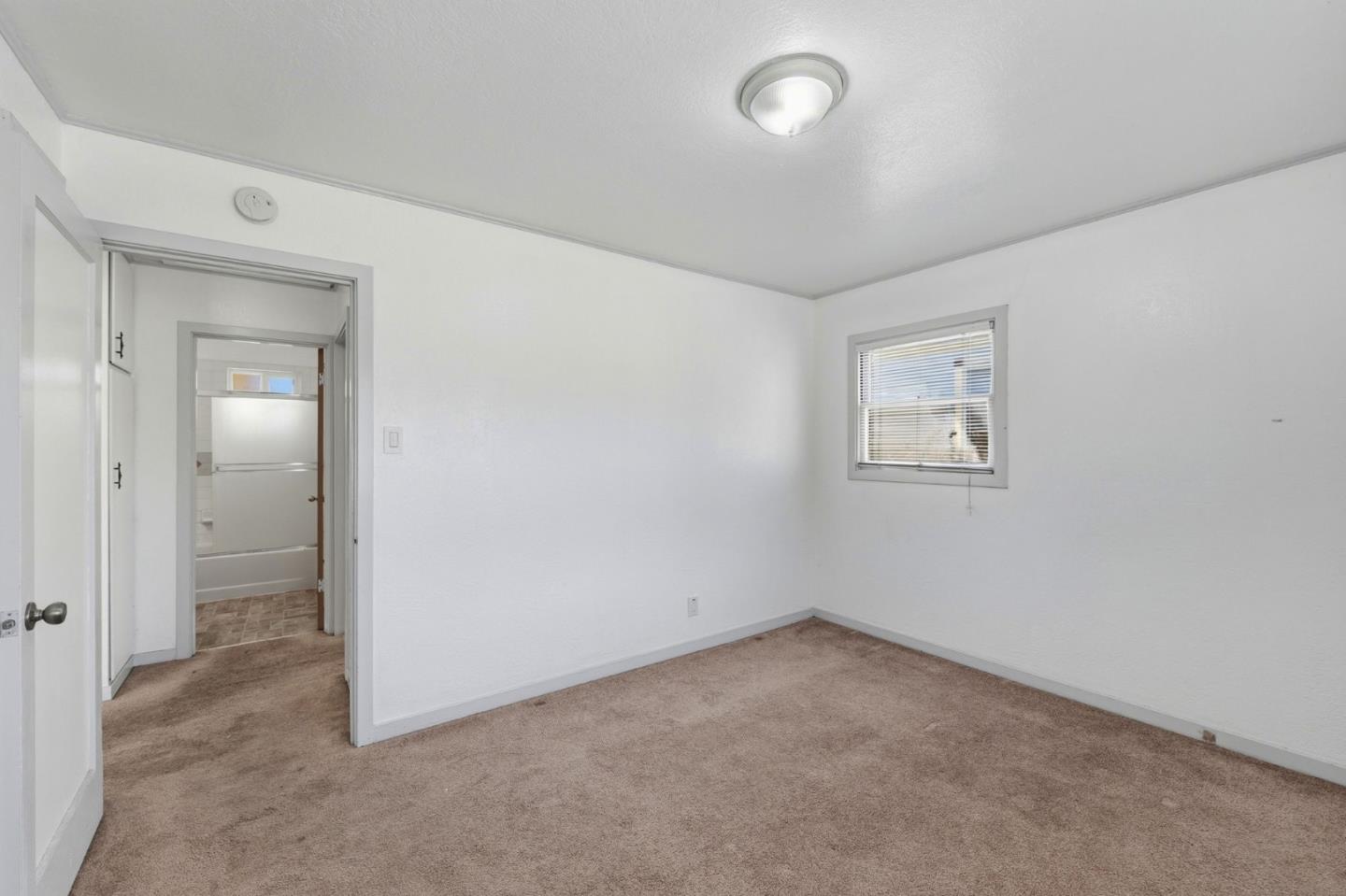 512 Fisk AVE