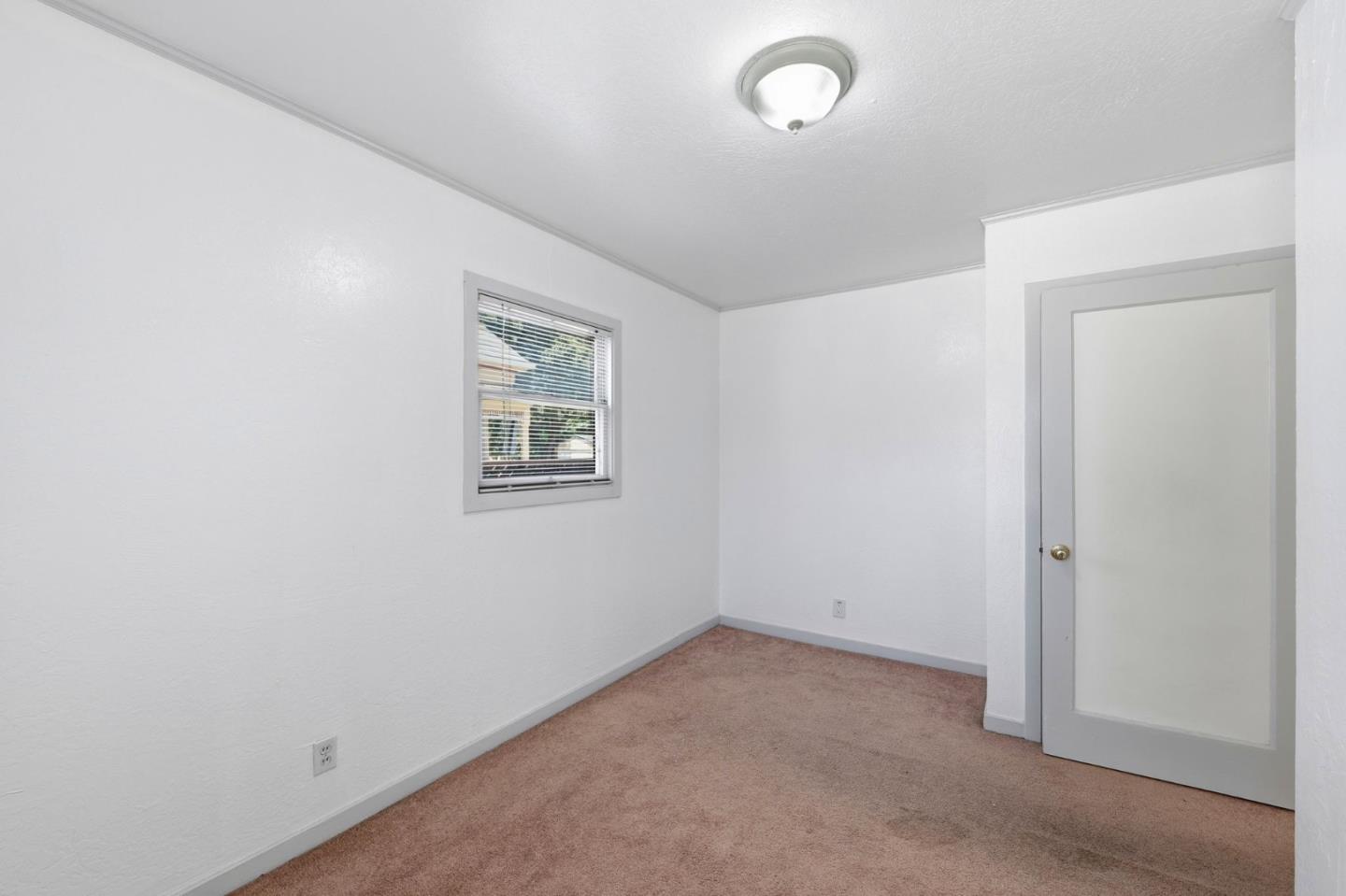 512 Fisk AVE