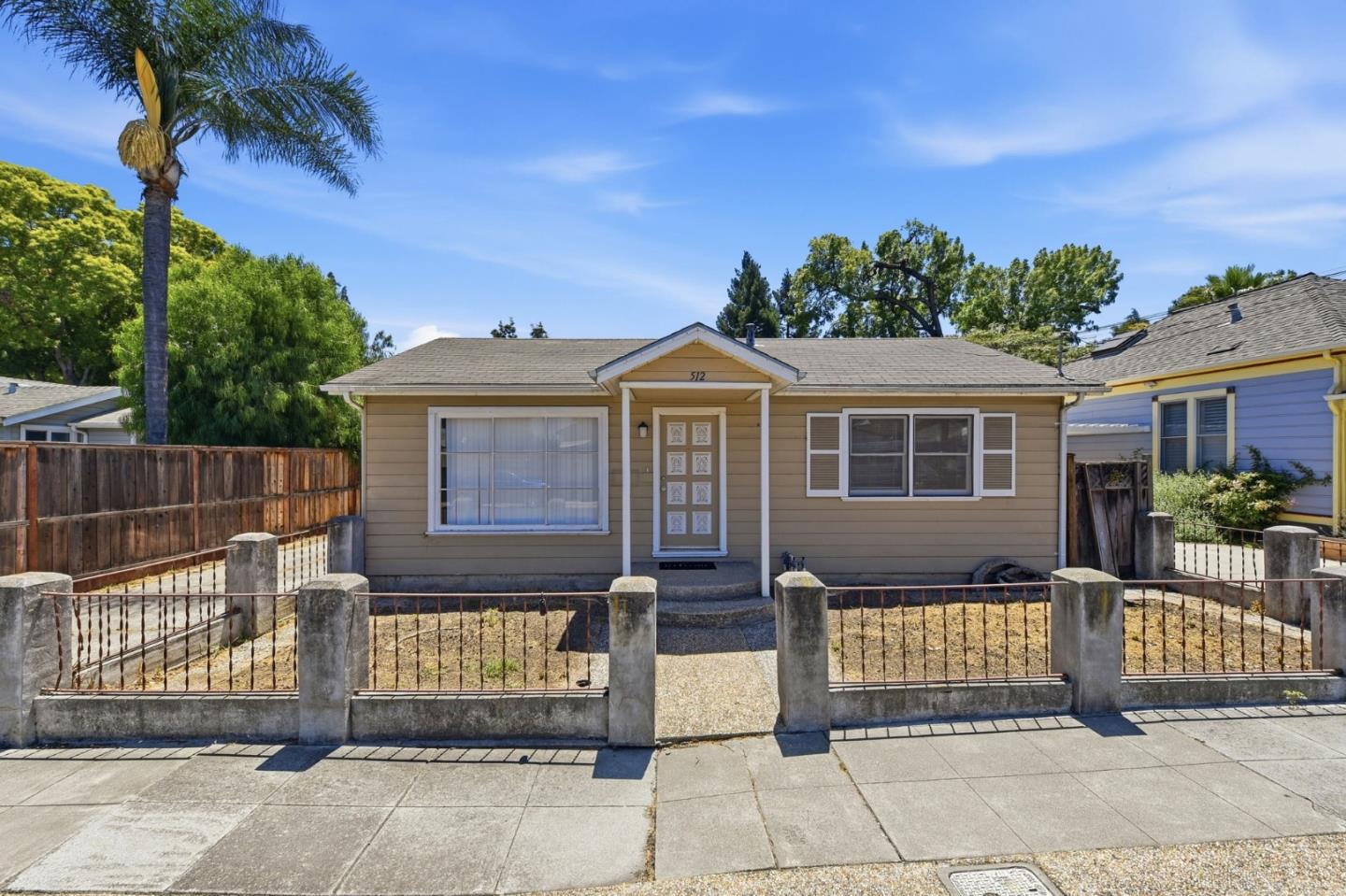512 Fisk AVE