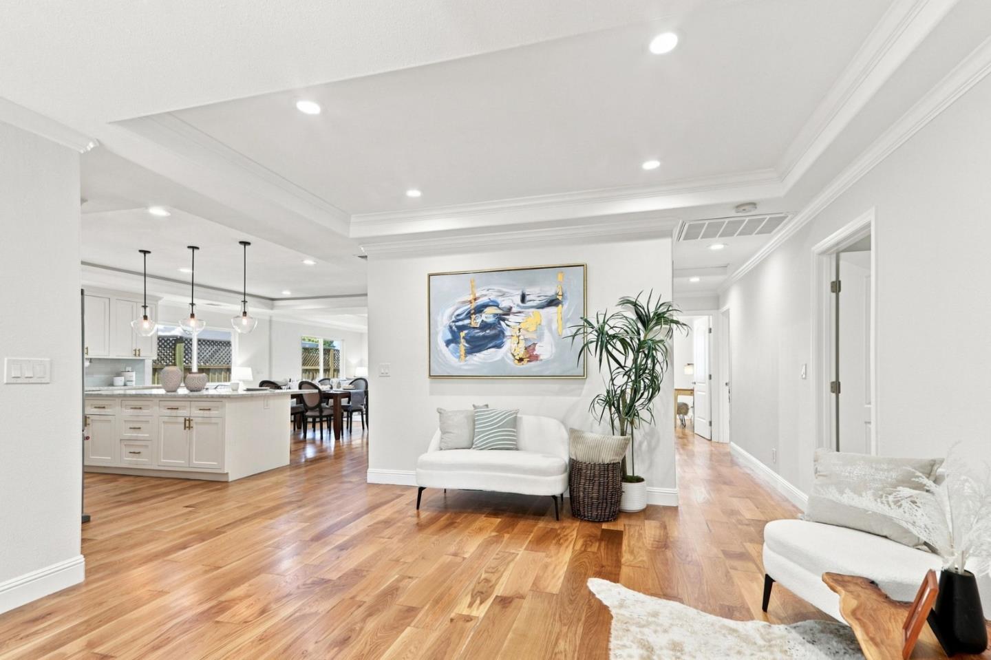 5486 Sharon LN