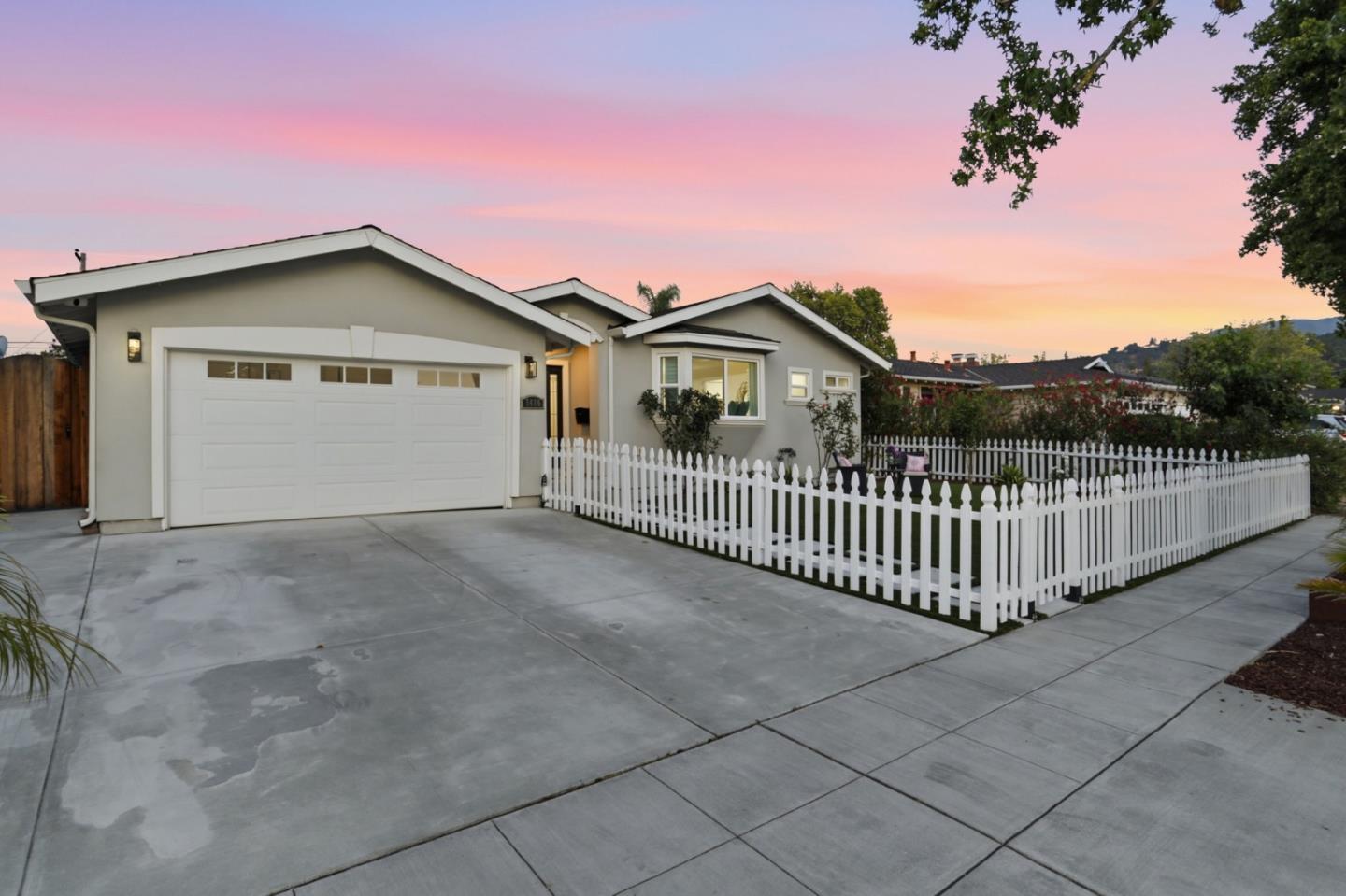 5486 Sharon LN