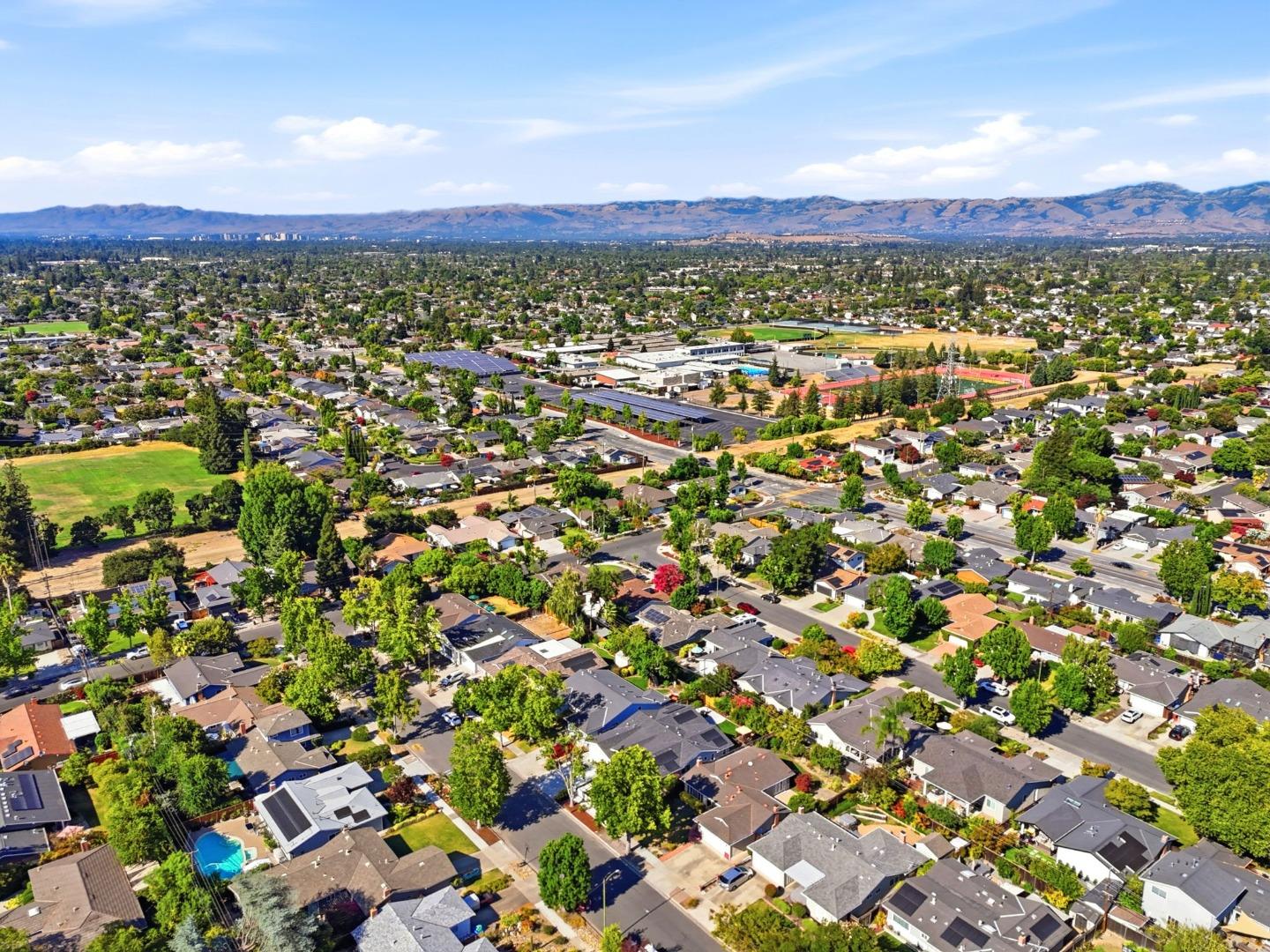 5486 Sharon LN