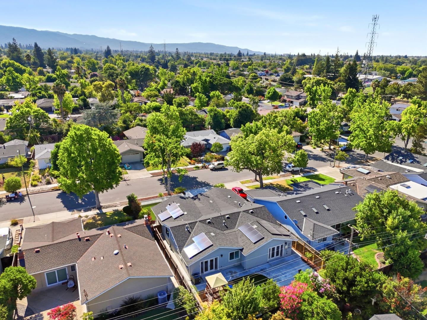 5486 Sharon LN