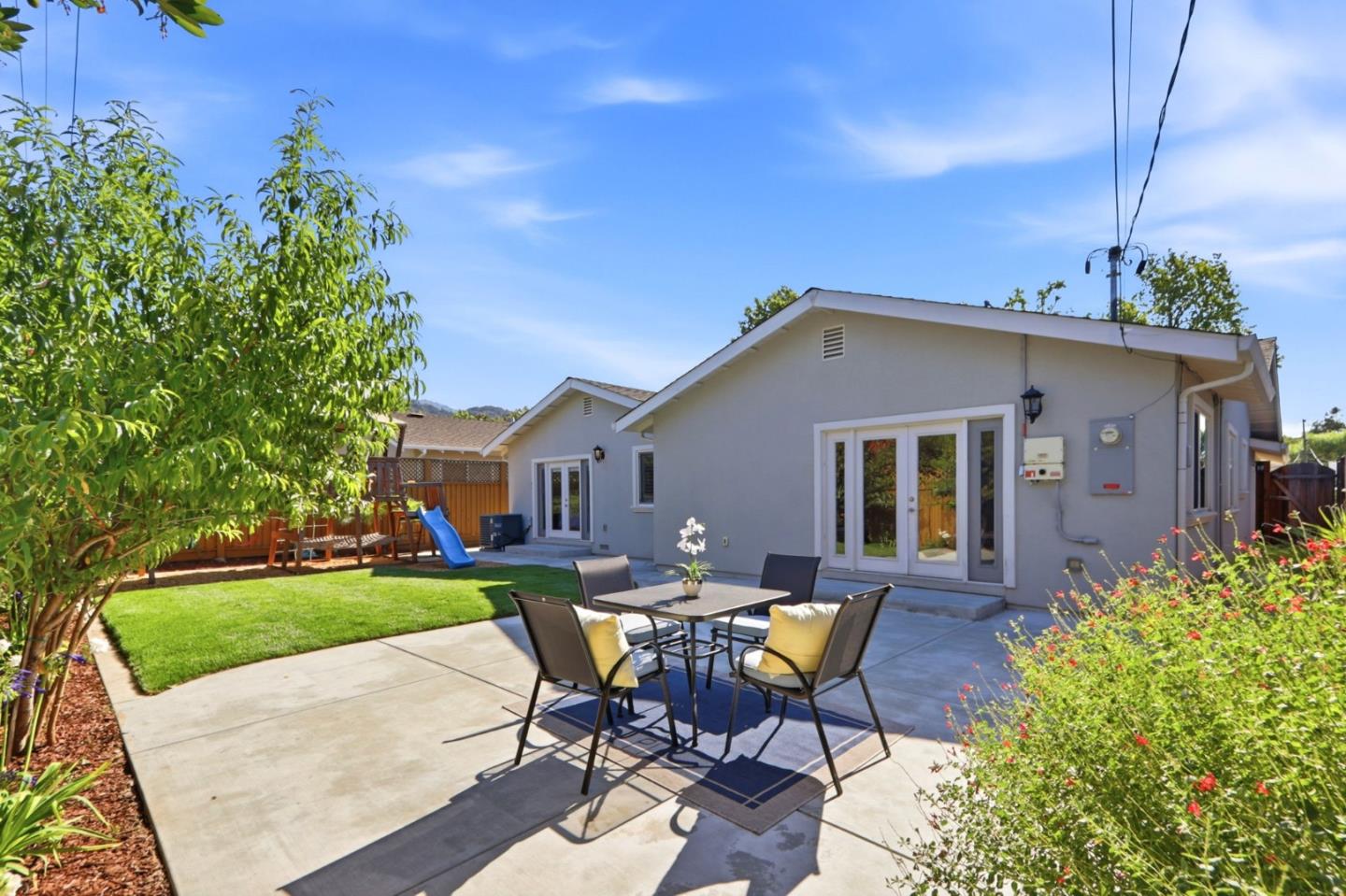 5486 Sharon LN