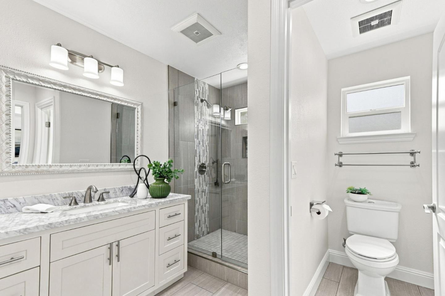 5486 Sharon LN