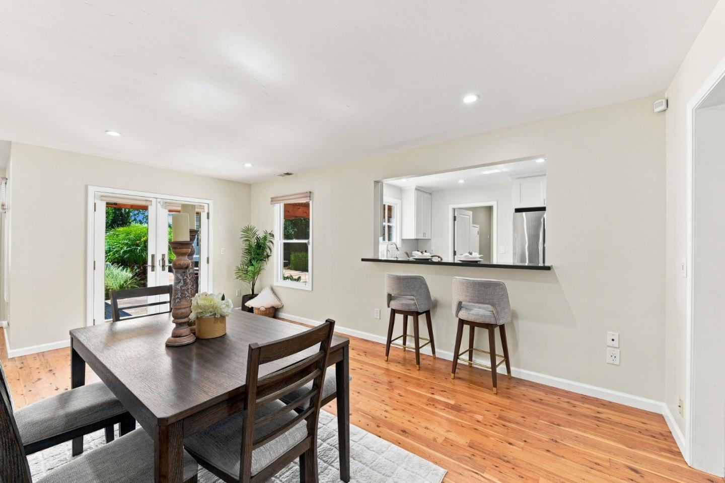 1981 Johnston AVE