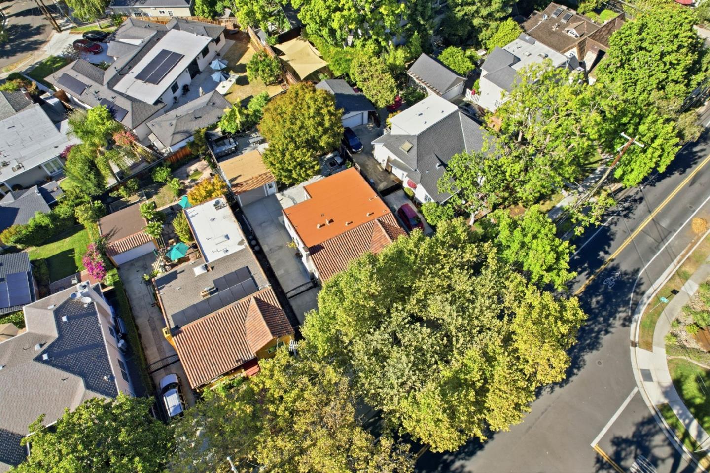 947 Pine AVE