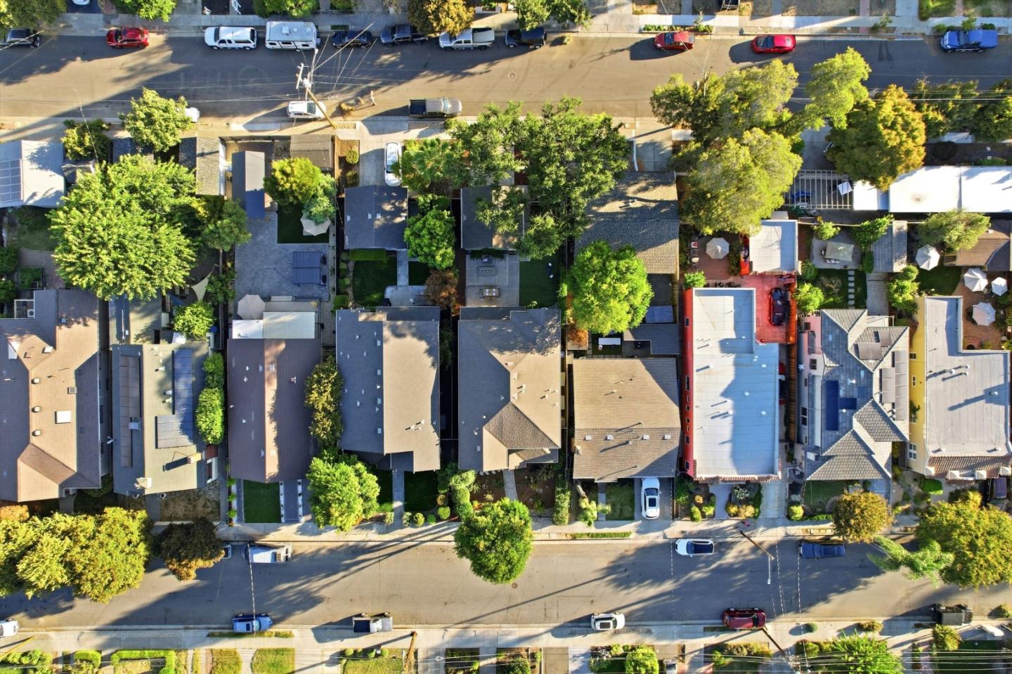 558 Coe AVE