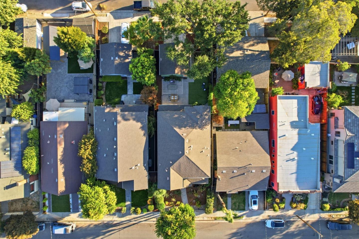 558 Coe AVE