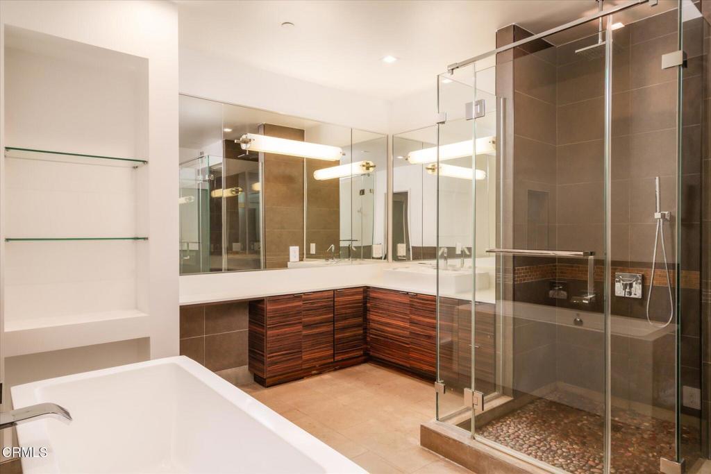 1015 Figueroa Terrace 19