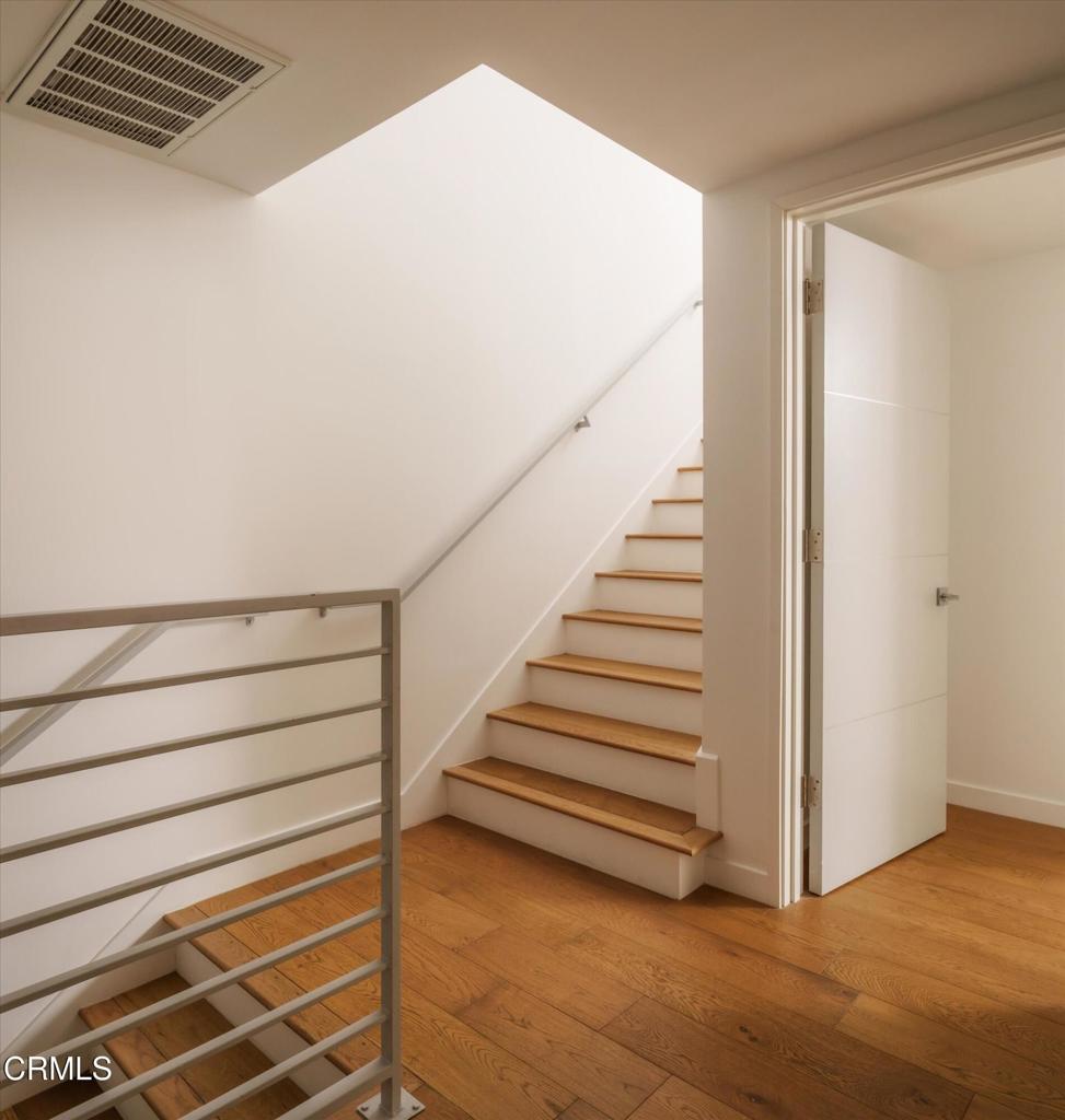 1015 Figueroa Terrace 19