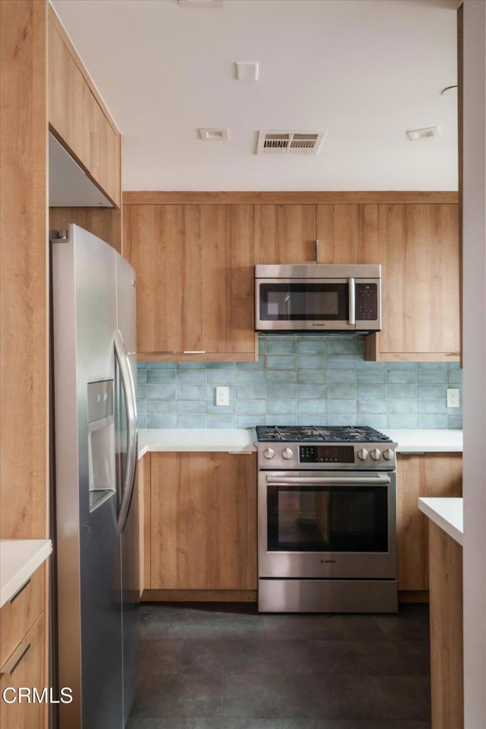 1015 Figueroa Terrace 19