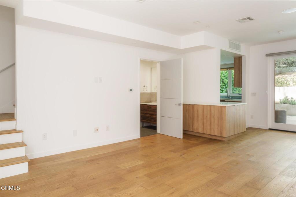 1015 Figueroa Terrace 19