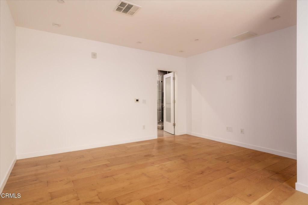 1015 Figueroa Terrace 19