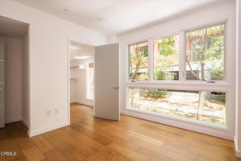 1015 Figueroa Terrace 19