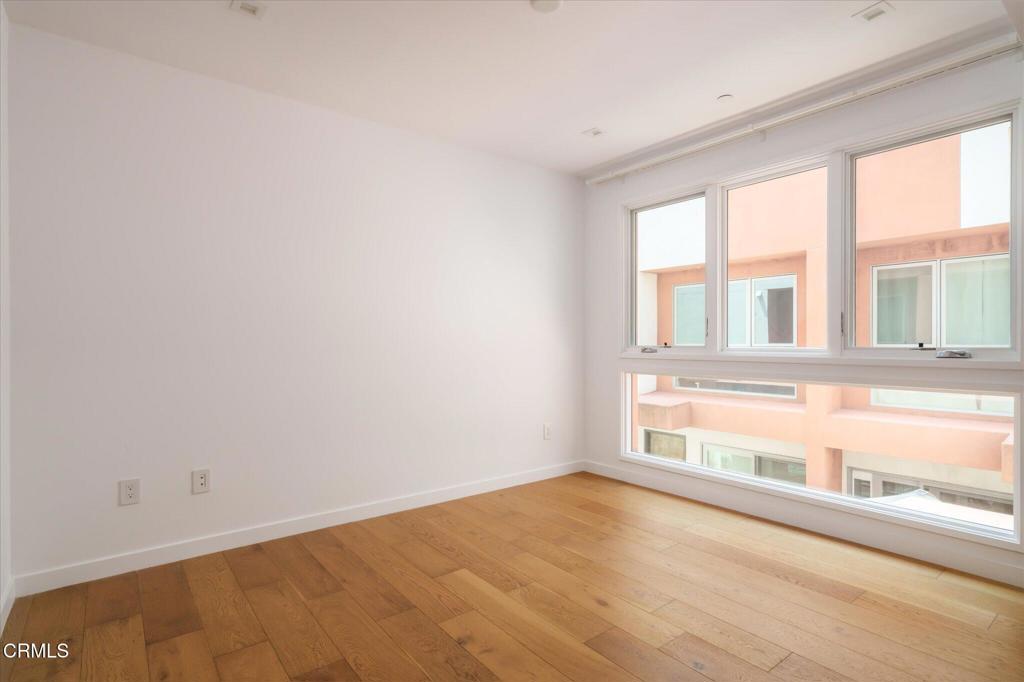 1015 Figueroa Terrace 19