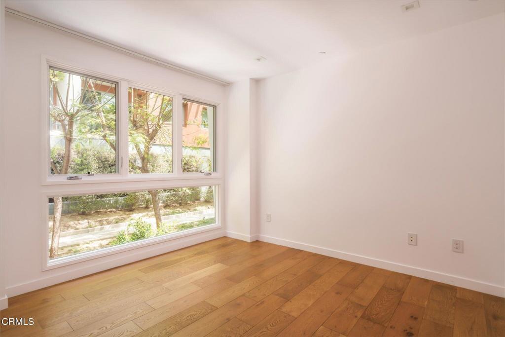 1015 Figueroa Terrace 19