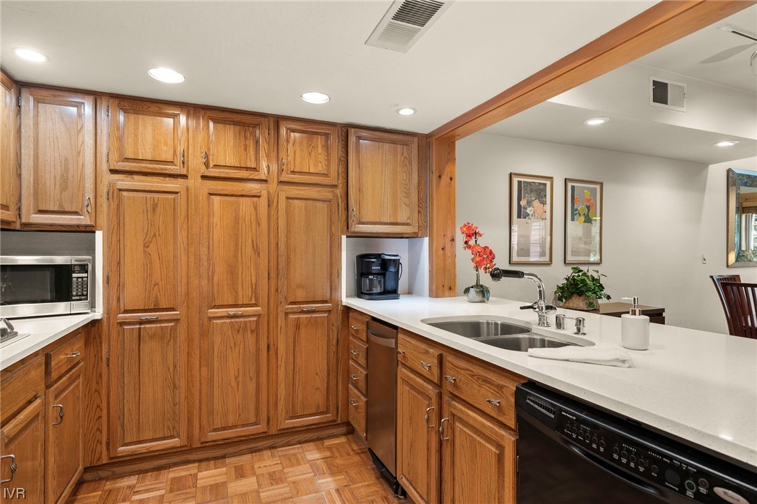 929 Northwood Boulevard 66