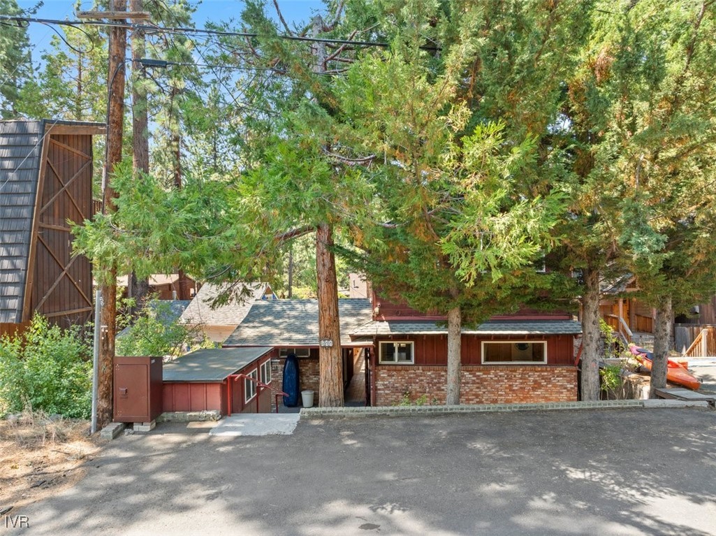 588 Pharris Lane