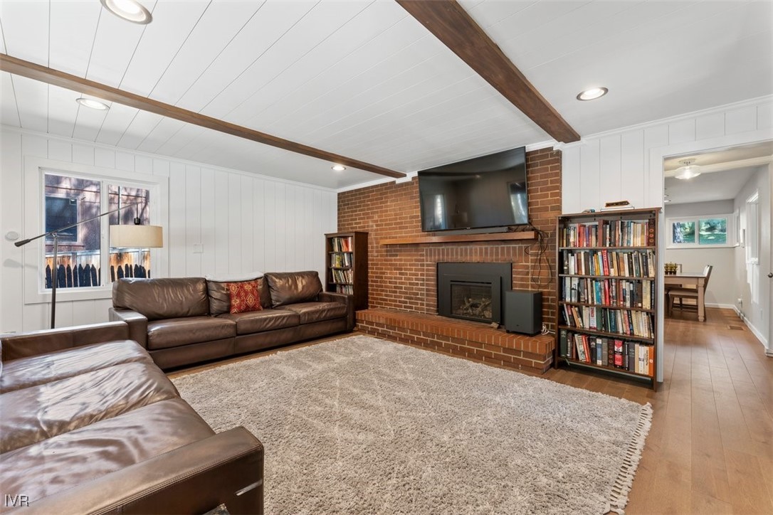 588 Pharris Lane