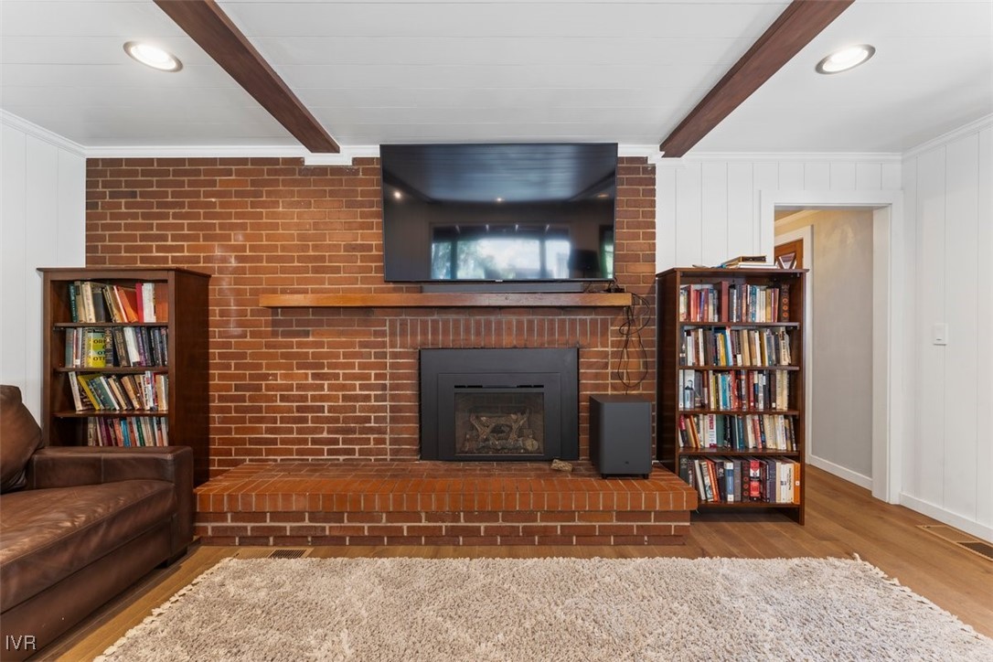 588 Pharris Lane