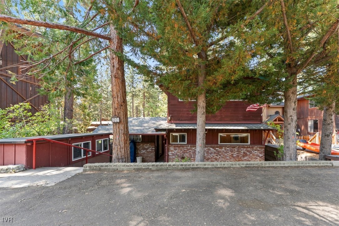588 Pharris Lane