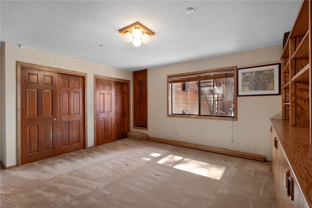 369 Fairview Boulevard