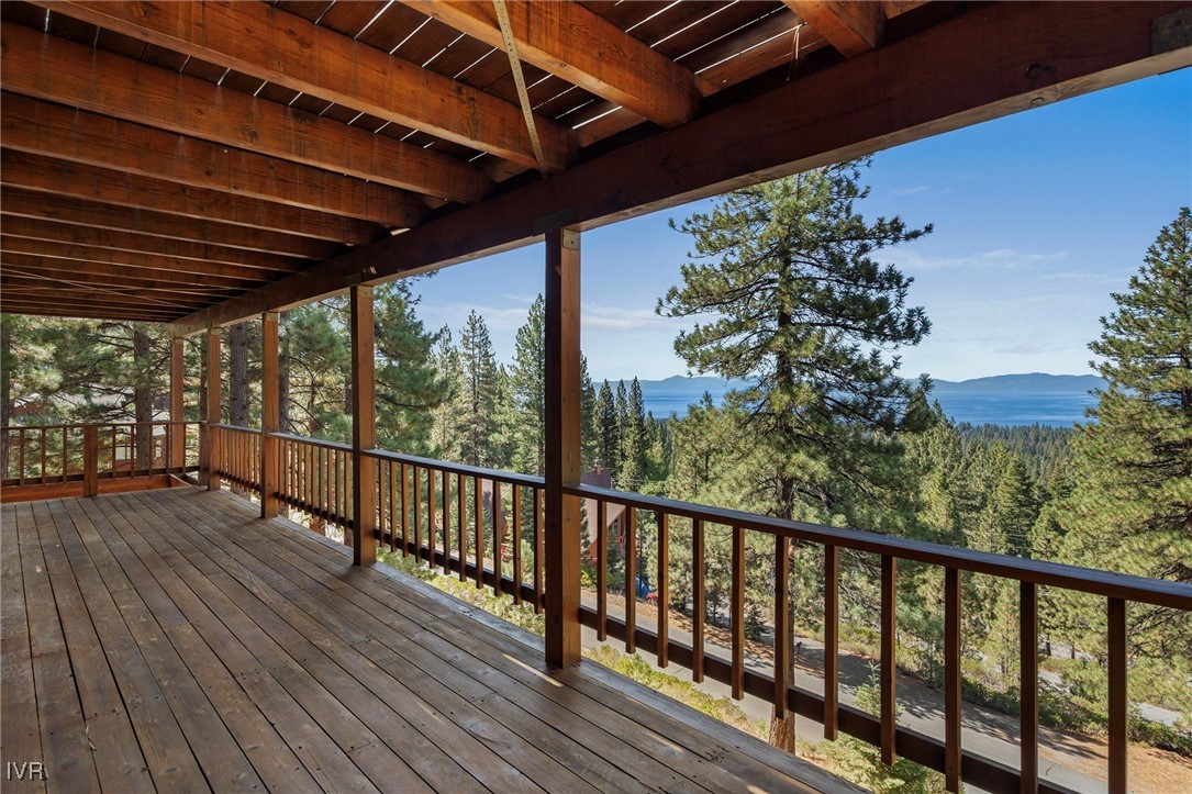 369 Fairview Boulevard