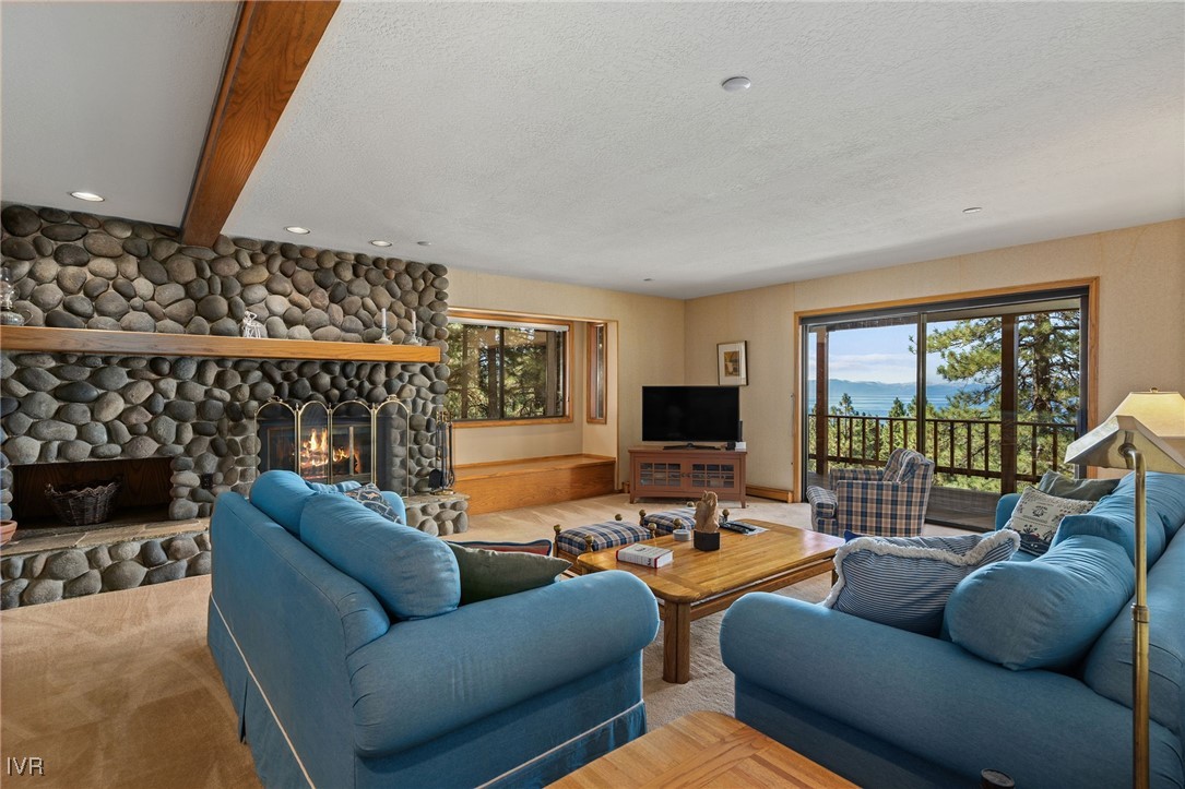 369 Fairview Boulevard