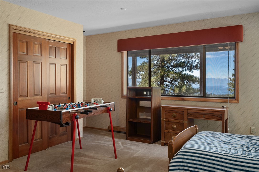 369 Fairview Boulevard