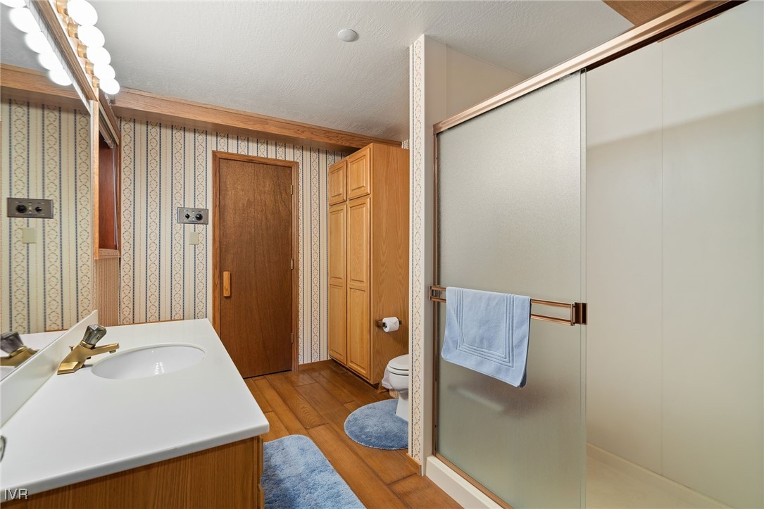 369 Fairview Boulevard