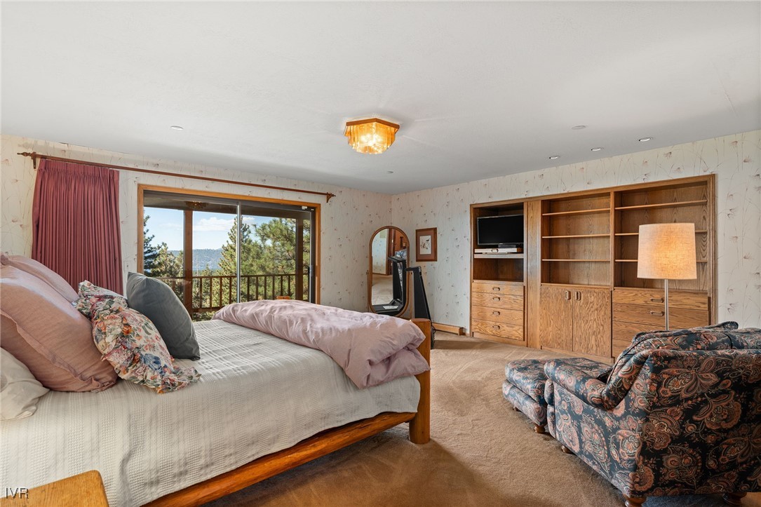 369 Fairview Boulevard