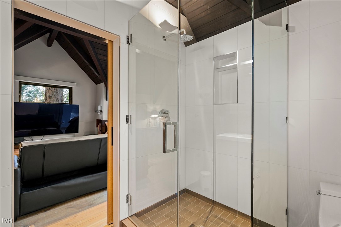 594 Ponderosa Avenue