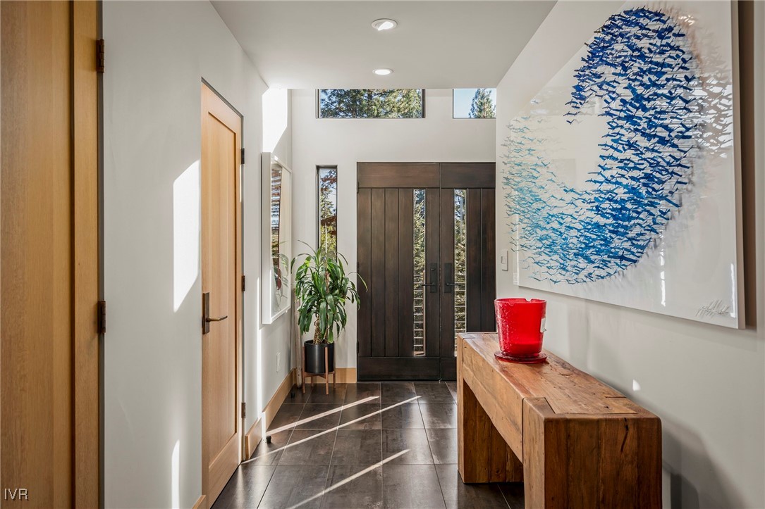 594 Ponderosa Avenue