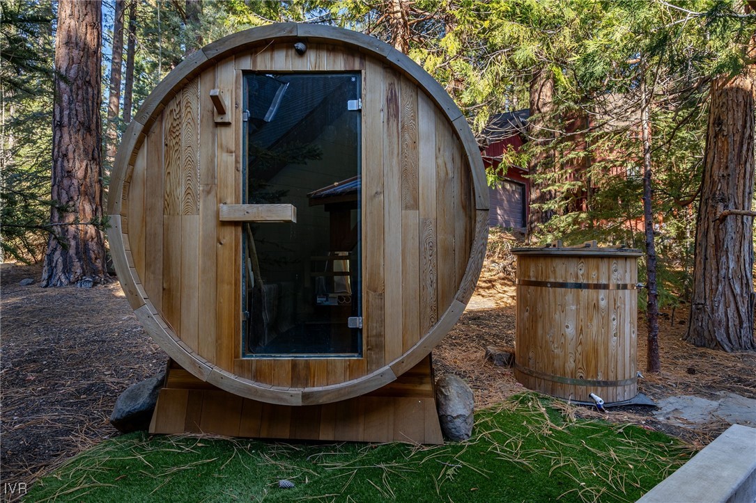 594 Ponderosa Avenue