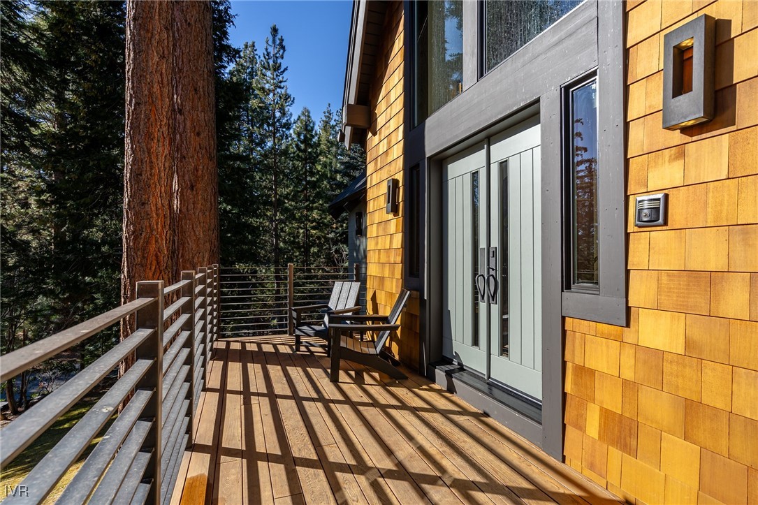 594 Ponderosa Avenue