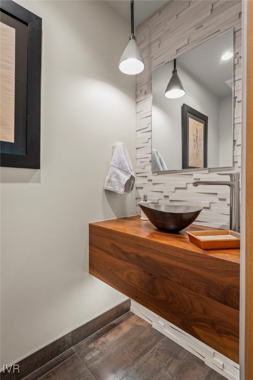 594 Ponderosa Avenue