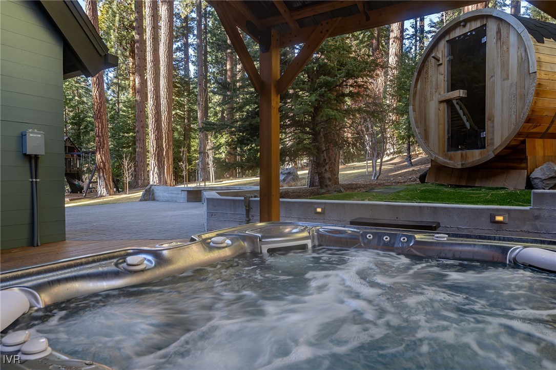 594 Ponderosa Avenue