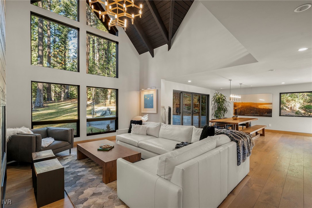 594 Ponderosa Avenue