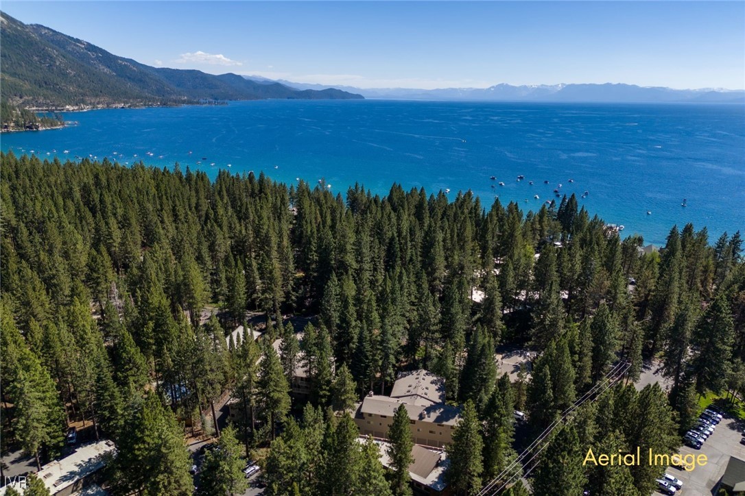 1000 Lakeshore 18