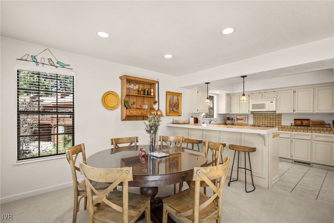 875 Southwood Boulevard 19