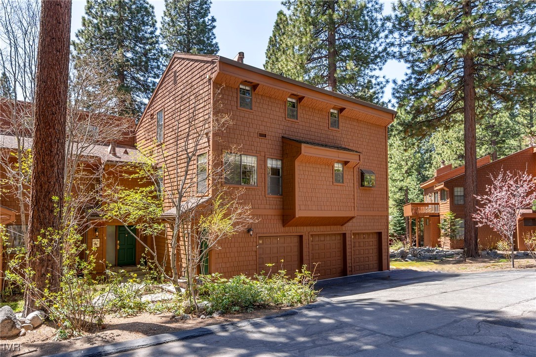 875 Southwood Boulevard 19