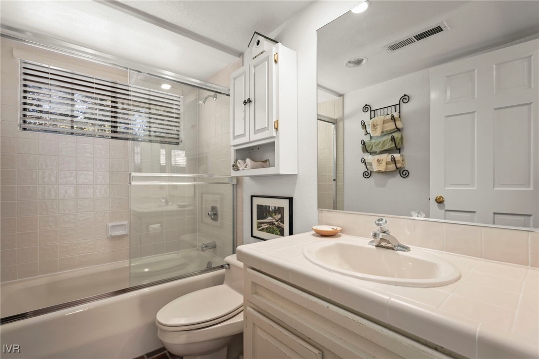 875 Southwood Boulevard 19