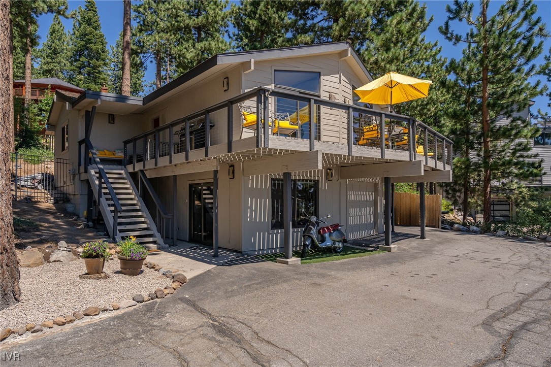 909 Tyner Way