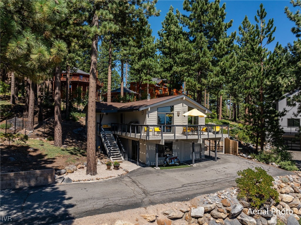 909 Tyner Way