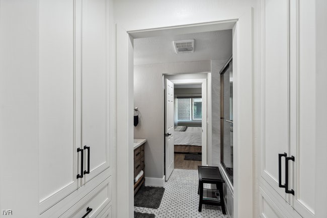 989 Tahoe Boulevard 84