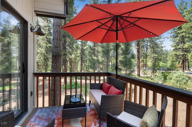 989 Tahoe Boulevard 84